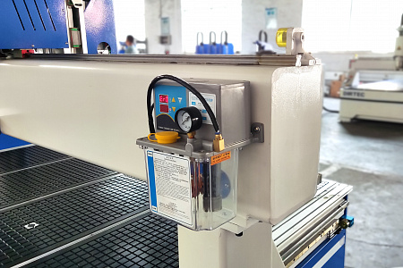 Фрезерный станок с ЧПУ DIRTEC 2141AR (Зонтичная смена инструмента)
