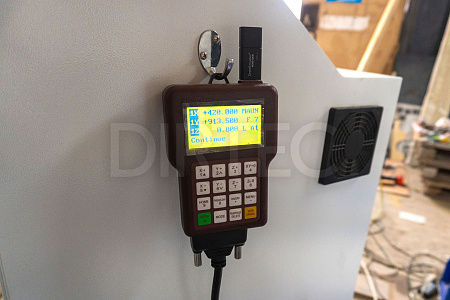 Фрезерный станок с ЧПУ DIRTEC 1325S2